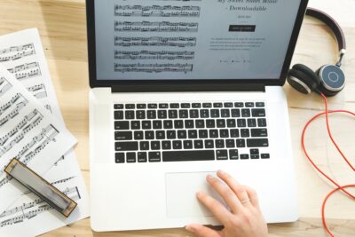 The Rise of Generative Tech: Digital Innovation and Management